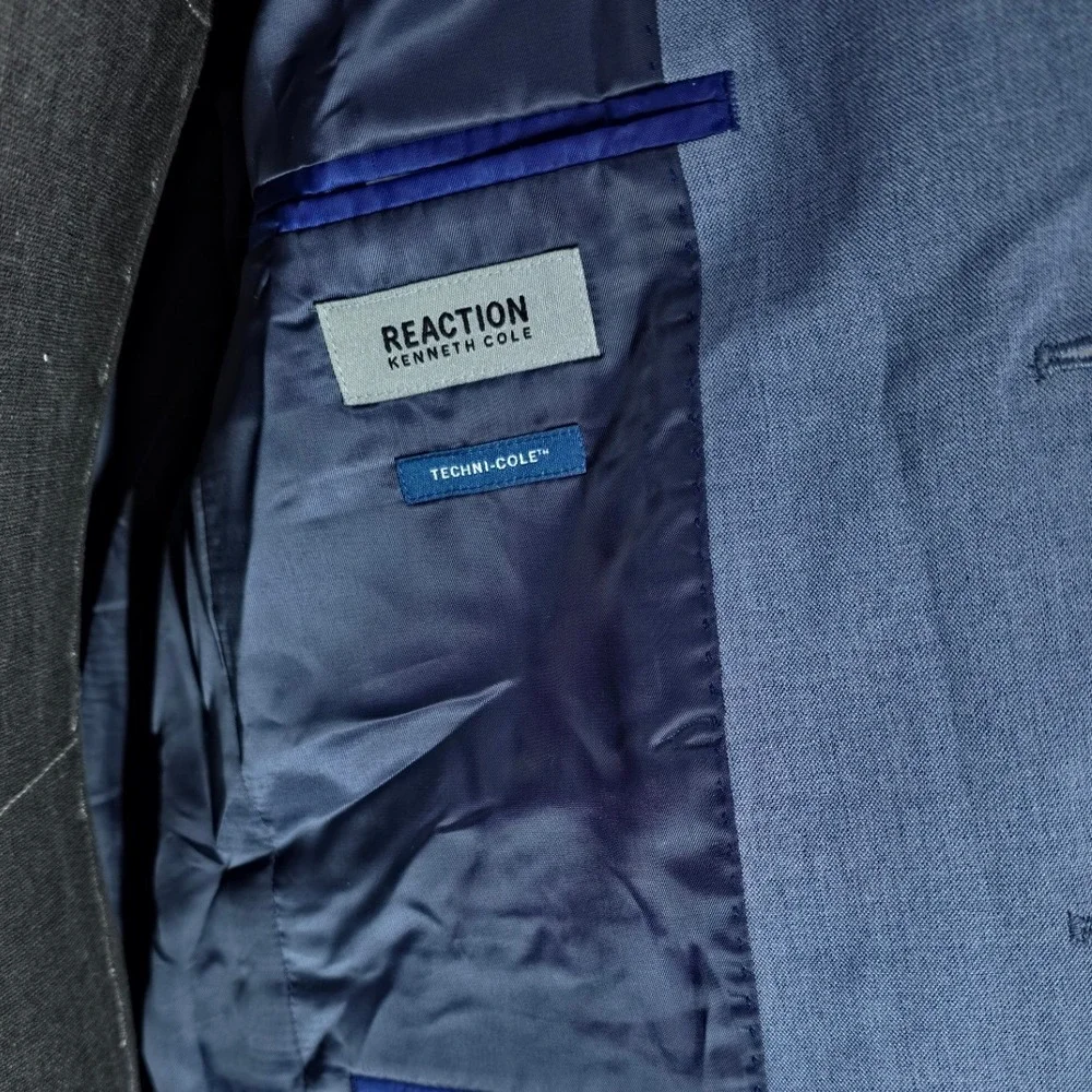 Kenneth‎ Cole reaction 2 Piece Suit Mens 36S Pants 29W Light Blue Quiet Luxury